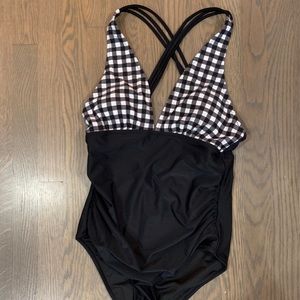 Cupshe one piece bathing suit. New with tags